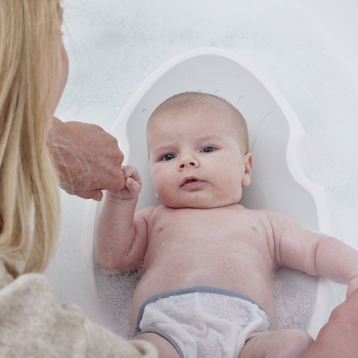 Shnuggle Newborn Baby Bath Support | Ergonomic, Non-Slip & Quick-Dry | From 0-3 months