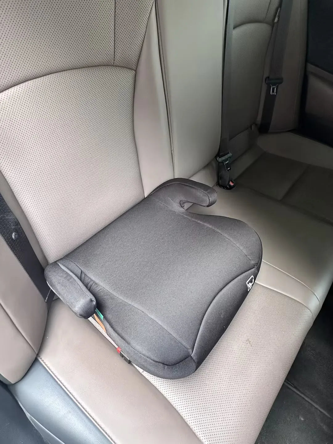 Lightweight Portable Backless Booster Car Seat