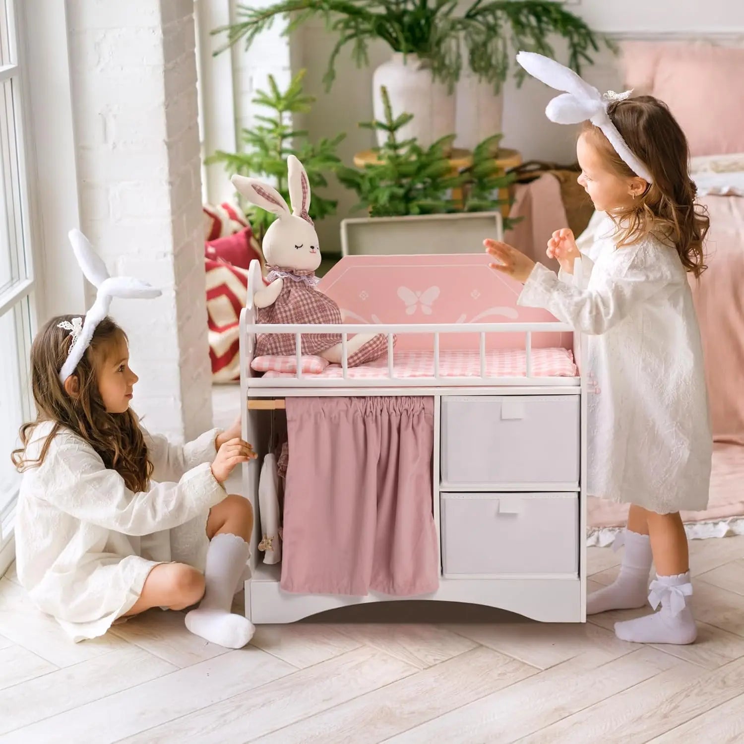 Wooden Baby Crib with Storage Bedding