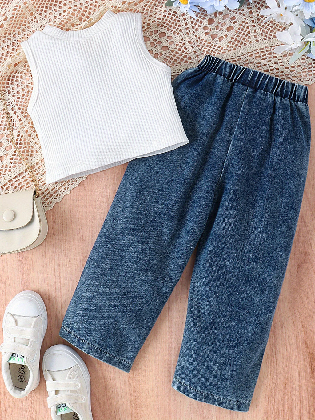 Solid Color Tank Top & Trendy Printed Jeans