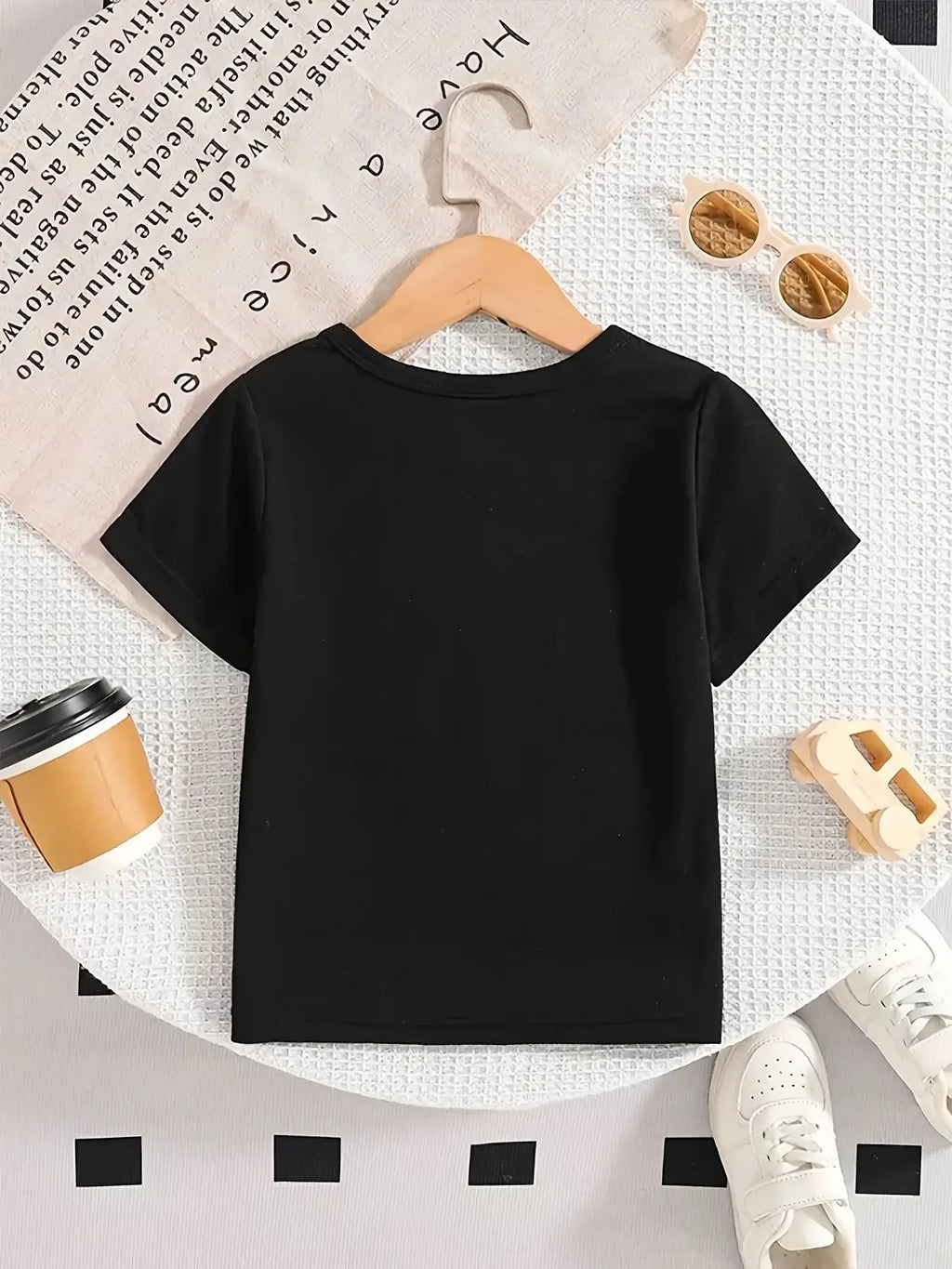 St. Patrick'S Day Lucky Vibes Clover Graphic T-Shirt