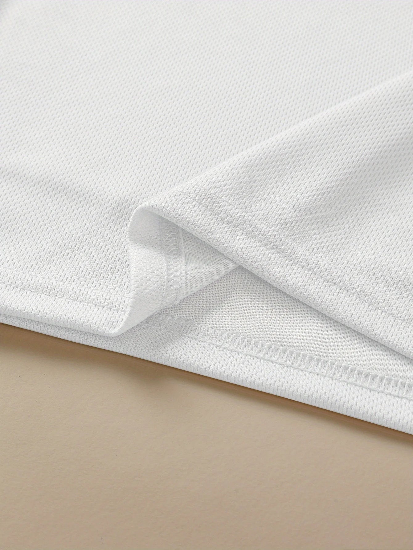 Short-Sleeved T-Shirt "EXPENSIVE AND TALKS BACK"